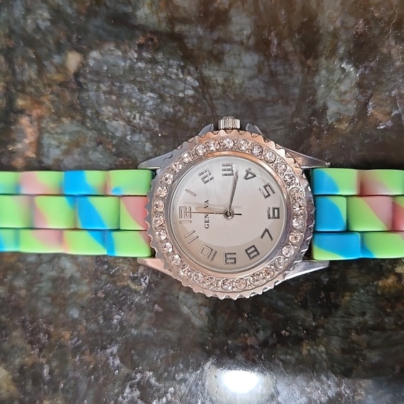 Geneva Watch - Picture 2 of 4